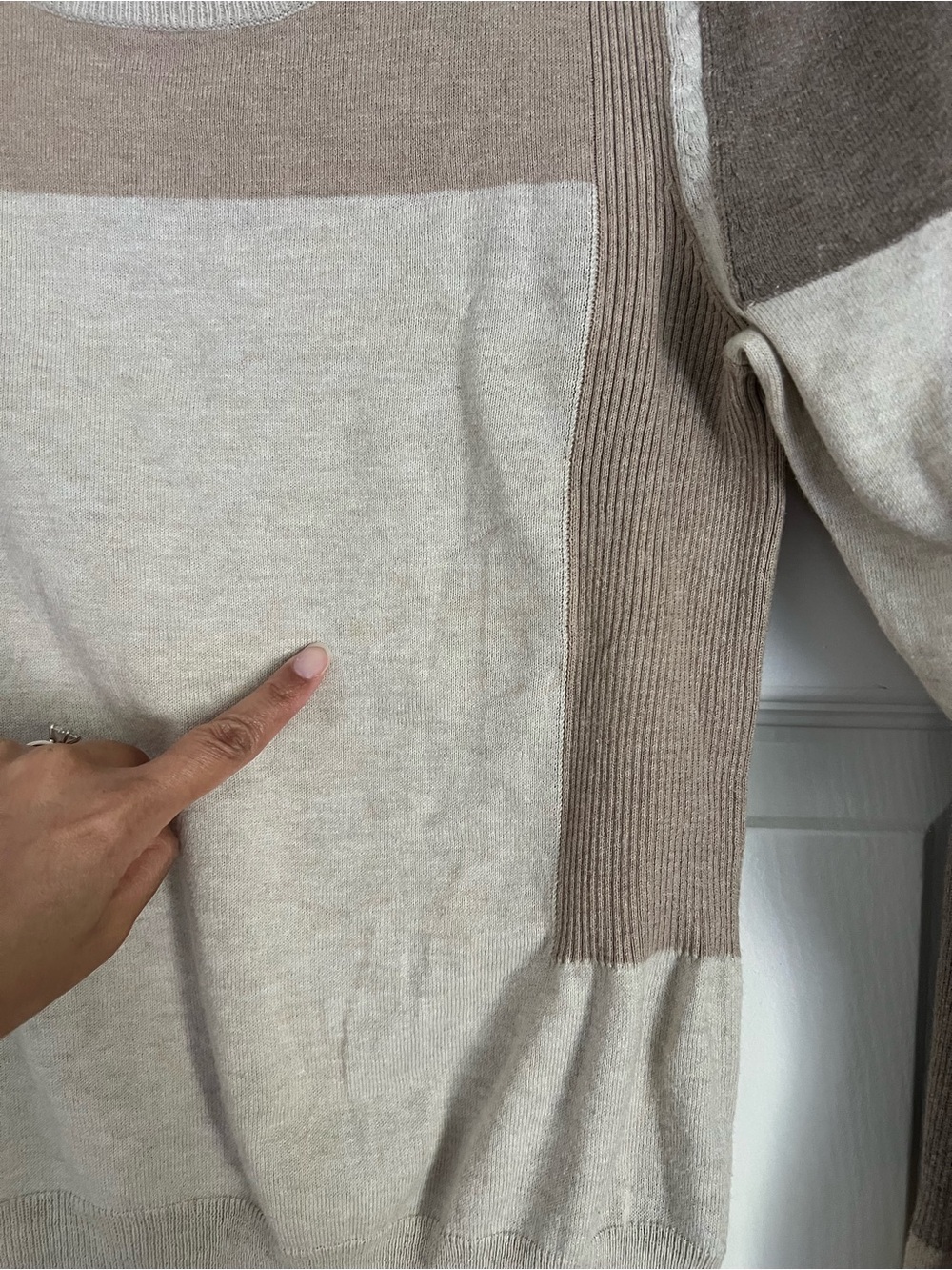 Marc By Marc Jacobs Beige and Cream Ribbed-Neck Colorblock Sweater S - Picture 8 of 8